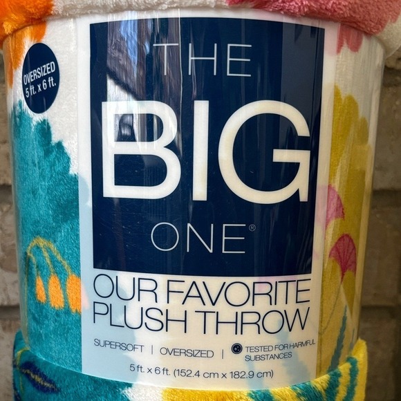 The Big One Plush Oversized Colorful Spring Flowers Throw Blanket 5' x 6' Floral - Picture 2 of 12
